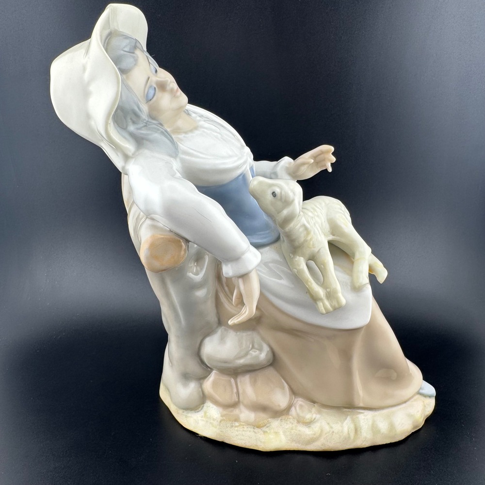Tengra Porcelain Figurine ~7"  Blue & White Woman with Lamb Spain Hand Made‎